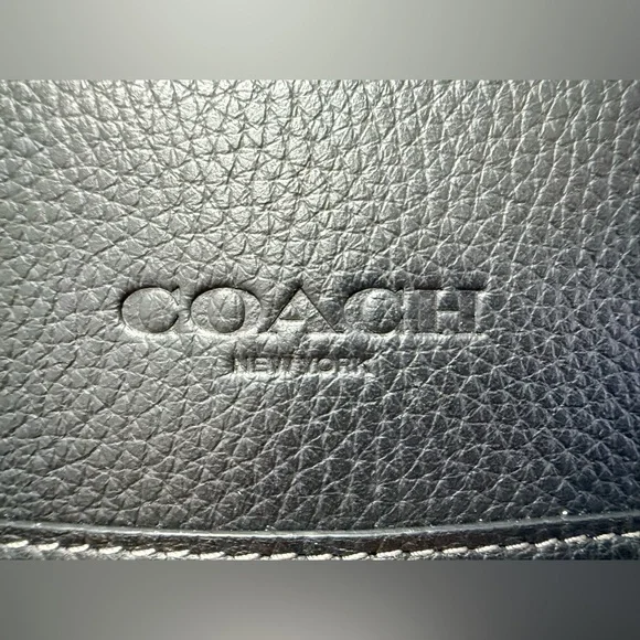 COACH Sullivan Portfolio Brief in Signature Canvas C9873. Great condition! - Picture 5 of 11